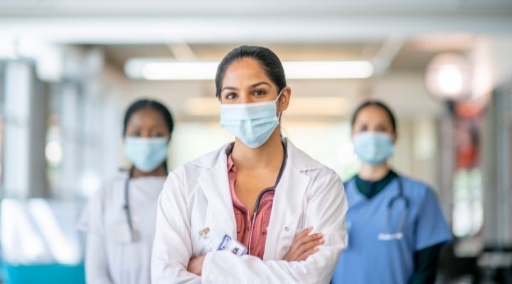 healthcare workers wearing masks